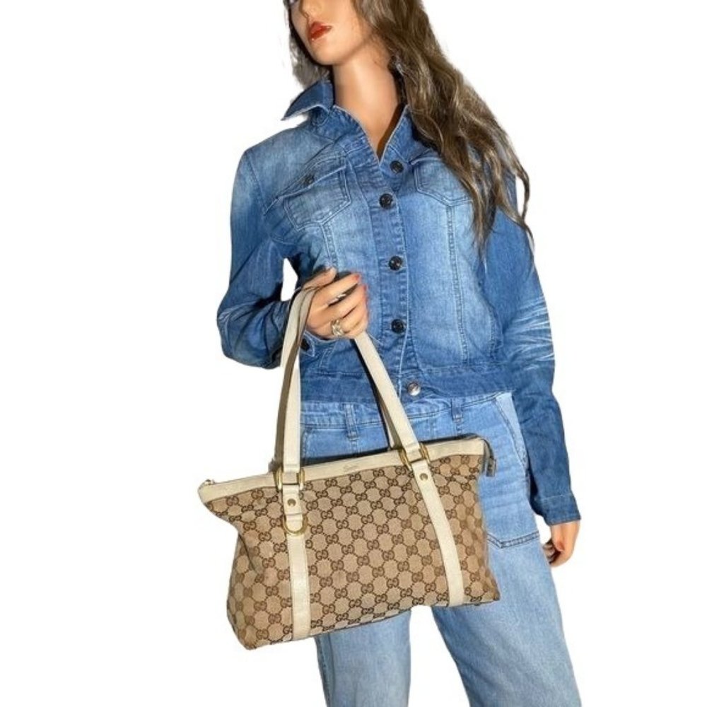 Authentic Gucci Shoulder Bag Abbey Beige Canvas Used GG Vintage Handbag
